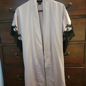 Natori Light Pink Robe with Black Lace Trim